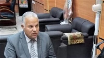 تفاصيل اعتداء عامل خدمات معاونة على سكرتير مدرسة في الفيوم