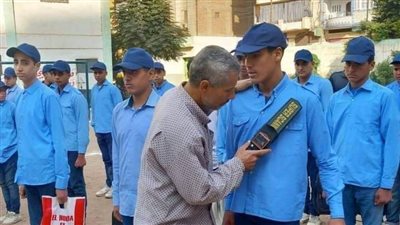بعد واقعة بورسعيد، تفتيش الطلاب بجهاز كشف المعادن في المنوفية (صور)