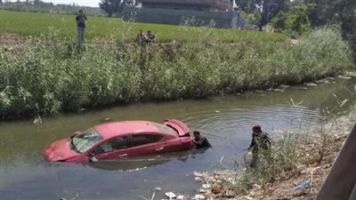 مصرع سائق في انقلاب سيارة ملاكي بترعة الفاروقية بسوهاج 