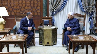 خلال لقاء مع المحافظ، شيخ الأزهر يوافق على إقامة مشروع تنموي ضخم بأسيوط