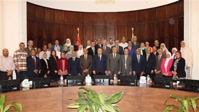 فريق متابعة تطبيق شهادة الأيزو 9001/2015 يزور جامعة الإسكندرية 