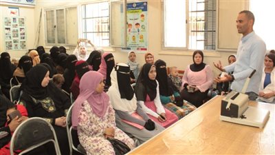 تنظيم قافلة لدعم الصحة النفسية لـ150 سيدة في 3 قرى بأسيوط