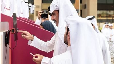 أمير قطر يدلي بصوته في الاستفتاء على التعديلات الدستورية