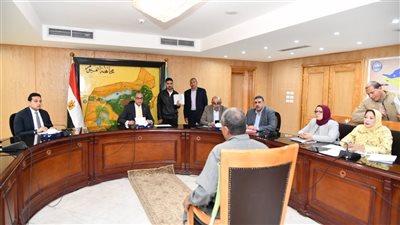 محافظ الفيوم يوجه بتوفير فرص عمل بالقطاع الخاص خلال لقاء خدمة المواطنين 