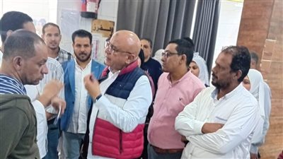 وكيل صحة قنا يتفقد سير العمل بمستشفى الوقف المركزي (صور)