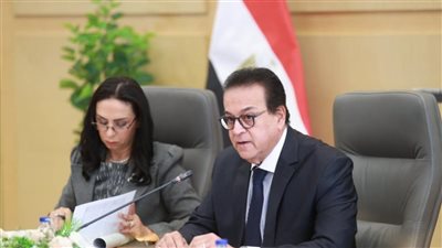 بحضور 4 وزراء، وزير الصحة يترأس مجموعة مناقشة مقترحات تعديل قانون حقوق الأشخاص ذوي الإعاقة