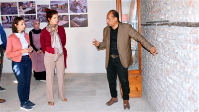 محافظ البحيرة والقنصل الفرنسي تتفقدان معالم رشيد الأثرية والتاريخية (صور)