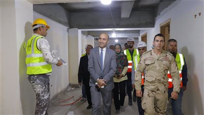 رئيس جامعة دمنهور يتفقد الأعمال الإنشائية لمبنى كلية طب الأسنان (صور)
