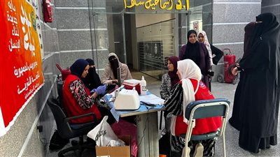 إجراء فحص طبي شامل للعاملين بمديرية الصحة في الإسماعيلية (صور) 