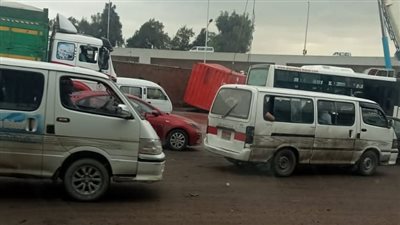 مصرع شخص وإصابة 12 آخرين، ننشر أسماء ضحايا تصادم ميكروباصين بطريق مطار برج العرب