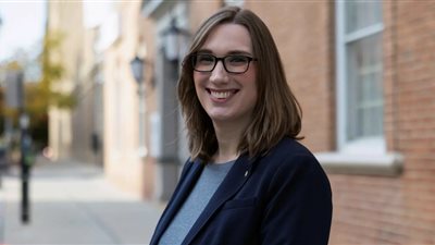 سارة ماكبرايد، أول متحول جنسيا بشكل علني في الكونجرس الأمريكي