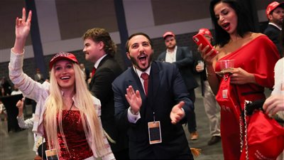 أنصار ترامب يبدأون الاحتفال بعد حسم نتائج معظم الولايات