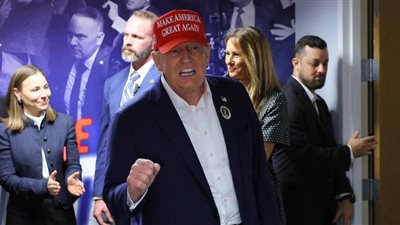 حملة ترامب تعلن فوزه بالرئاسة 