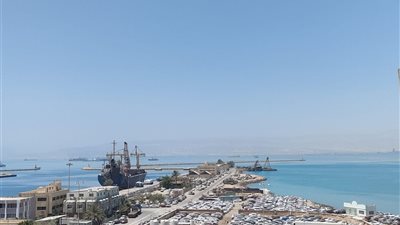 تداول 13 ألف طن بضائع و763 شاحنة بموانئ البحر الأحمر
