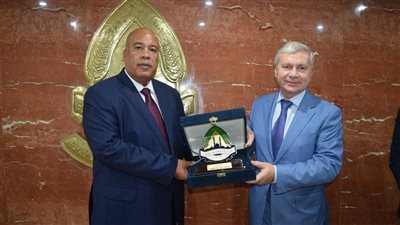 رئيس غرفة القاهرة التجارية يبحث التعاون مع وزير حكومة موسكو