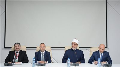 مفتي الجمهورية يلقي محاضرة بمعهد أذربيجان للعلوم الدينية