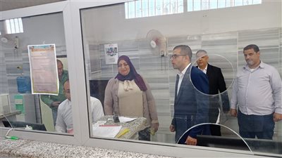 وفد التنمية المحلية يزور المركز التكنولوجي بحى الكوثر لتقييم خدمات المواطنين (صور)