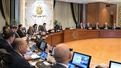بدء اجتماع الحكومة الأسبوعي، ومؤتمر صحفي مرتقب لـ مدبولي وكامل الوزير