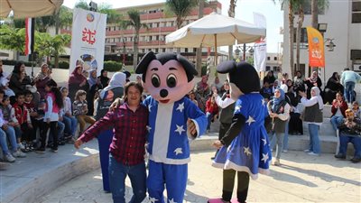 أطفال ذوي الاحتياجات الخاصة يشاركون بمبادرة بداية بمكتبة دمنهور (صور)