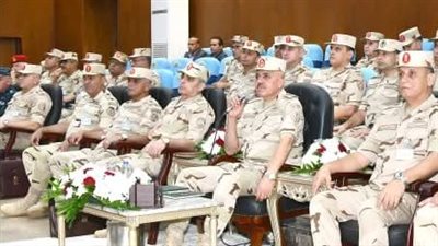 وزير الدفاع يشهد تنفيذ المرحلة الرئيسية لمشروع مراكز القيادة التعبوى للمنطقة المركزية العسكرية (صور) 