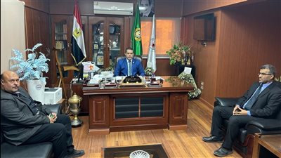 وكيل تعليم الدقهلية يستقبل مسئول المدرسة المنتجة بالإدارة العامة للخدمات المركزية (صور)