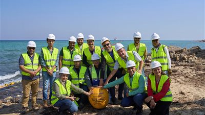 المصرية للاتصالات تعلن نجاح إنزال نظام الكابل البحري 