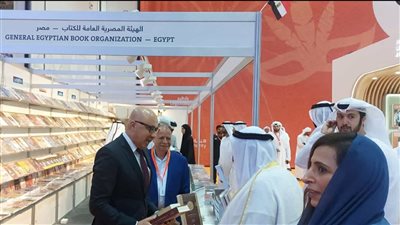 حاكم الشارقة يتفقد 