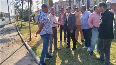 رئيس مدينة دمياط الجديدة يتابع مشروعات زراعة الأشجار بالطريق الدولى الساحلى