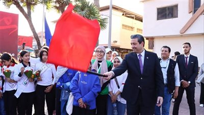 محافظ دمياط يطلق إشارة البدء لماراثون المشى برأس البر