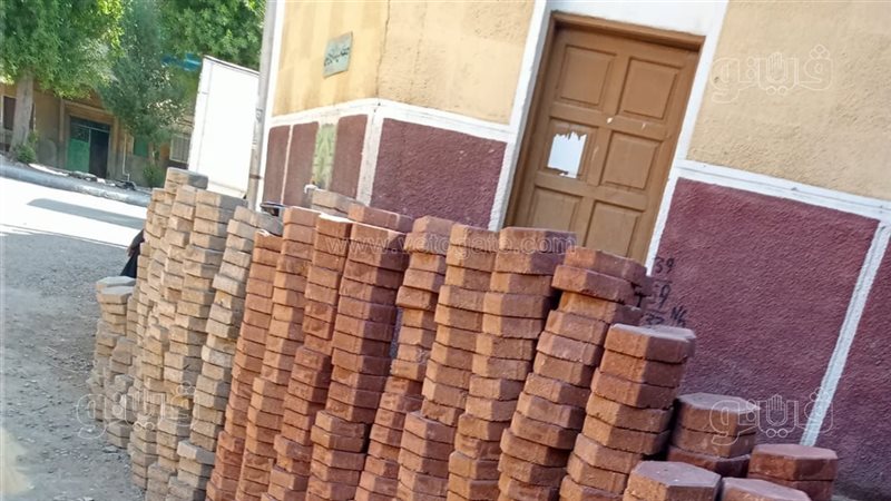  بلاط الإنترلوك
