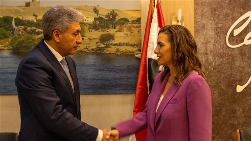 لقاء وزير السياحة