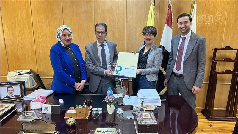 تكريم مدرية ورشة