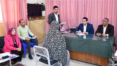 نائب محافظ الفيوم والسكرتير العام المساعد يبحثان 55 شكوى بلقاءات خدمة المواطنين