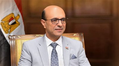 رئيس جامعة أسيوط يُصدر قرارات بتعيين وندب 5 قيادات أكاديمية جديدة