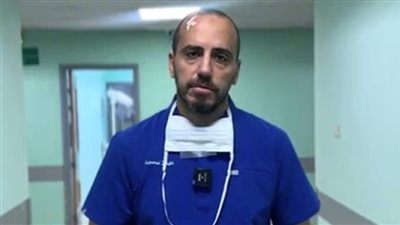 طبيب مصري بغزة يثير دهشة العالم، ابتكر طريقة للتغلب على نقص المعدات الطبية (فيديو) 