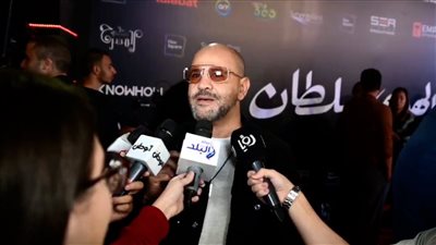 عزيز الشافعي: عمرو دياب «أم كلثوم الجيل الحالي»، وشيرين «عبقرية» (فيديو) 