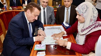 محافظ المنوفية يناقش مقترحات تطوير 