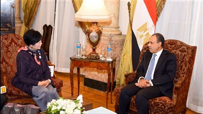 تفاصيل لقاء وزير الخارجية مع محافظة طوكيو (صور)