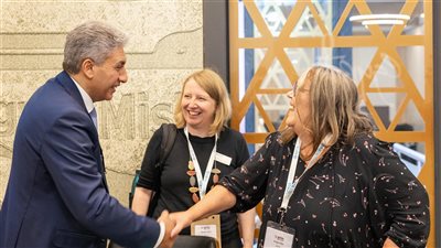 شريف فتحي يبحث خطط زيادة الإقبال السياحي مع اتحاد وكلاء شركات السياحة البريطانية