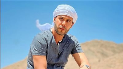  محمد إمام يشوق الجمهور لـ 