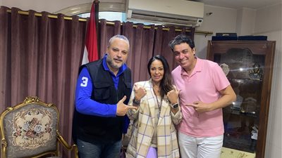 داليا البحيري بطلة مسرحية الملك وأنا في عيد الفطر