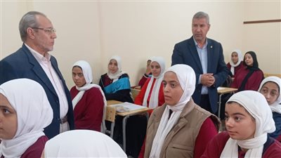 وكيل تعليم الشرقية يفاجئ مدرسة بلبيس الثانوية الصناعية