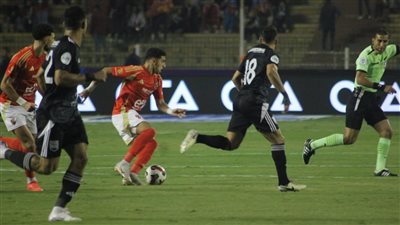 الشوط الأول، الأهلي يكتفي بهدف في شباك زد بالدوري الممتاز (صور)