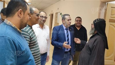 استعدادا للاحتفال، مدير مستشفى حورس يزور دير مارجرجس بالرزيقات لتوفير الأدوية (صور)
