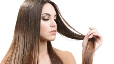 زيوت طبيعية لتنعيم الشعر وعلاج تقصفه وحمايته من الجفاف