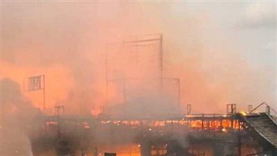 صور جديدة من حريق أحد الكافيهات المجاورة لنادي المعلمين بكورنيش الإسكندرية 