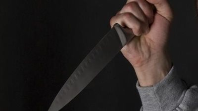 طالب يصيب شقيقه بجرح قطعي بالرقبة في طما بسوهاج 