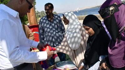 محافظ أسوان يتفقد المرسى والممشى السياحي الجديد بقرية فارس بكوم أمبو (صور) 