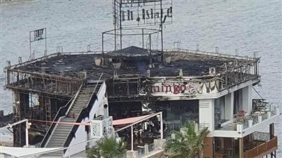 النيابة تعاين حريق مطعم نادي المعلمين بالإسكندرية (صور)