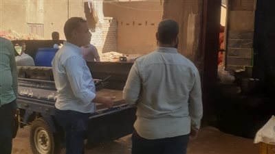 إزالة إشغالات وتعديات الباعة الجائلين بميدان القلعة منفلوط في أسيوط